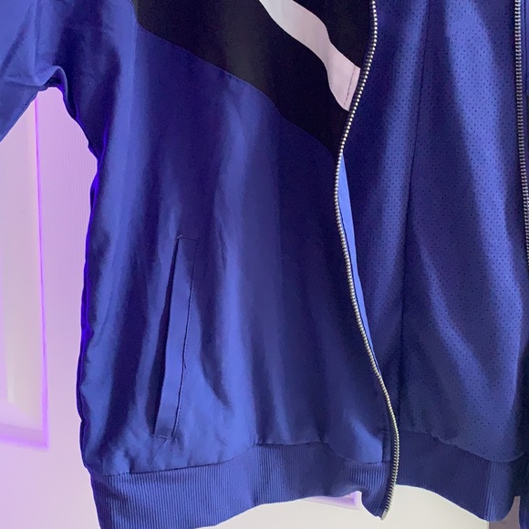 NWOT FREE FABLETICS jacket w purchase $60+ - Picture 3 of 3